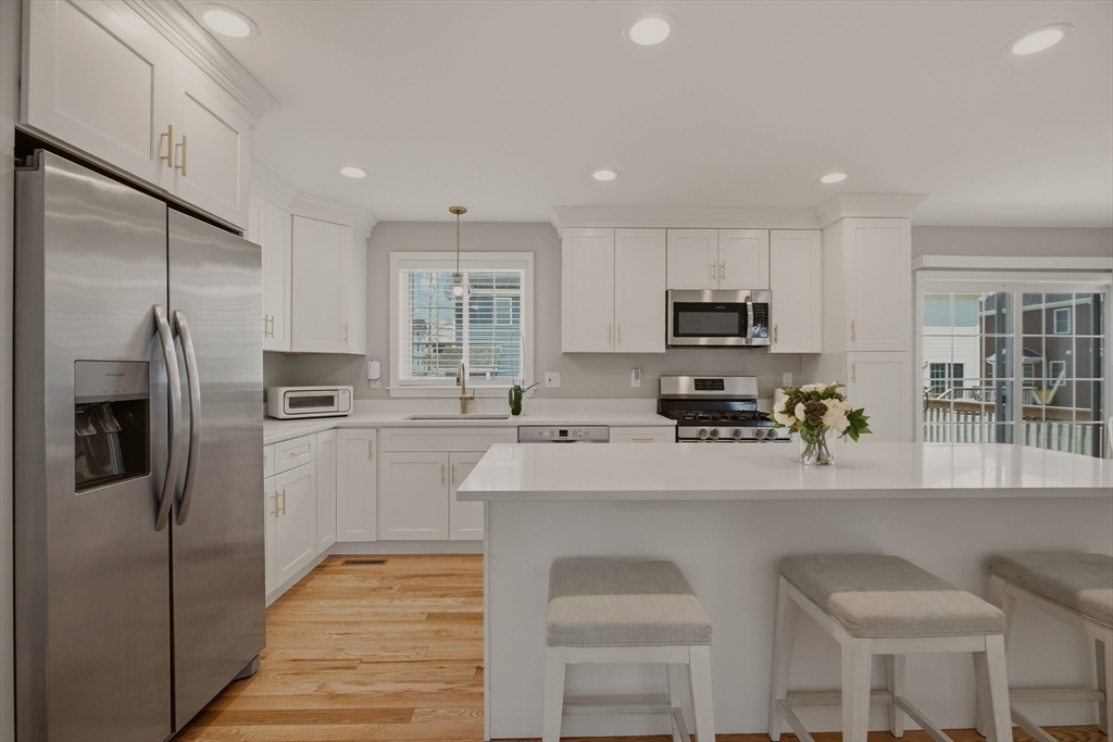 8 Princeton Circle Fall River, MA 02724 - Photo 13 of 41
