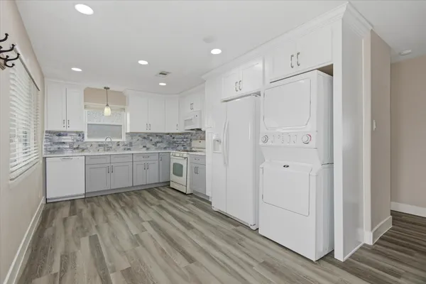 $2,150 | 505 Pompano Street, Bayou Vista, TX 77563