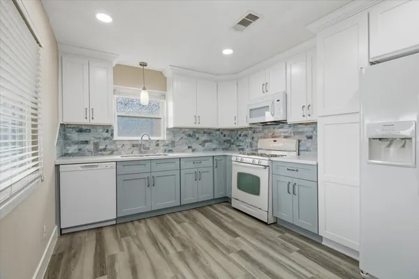 $2,150 | 505 Pompano Street, Bayou Vista, TX 77563