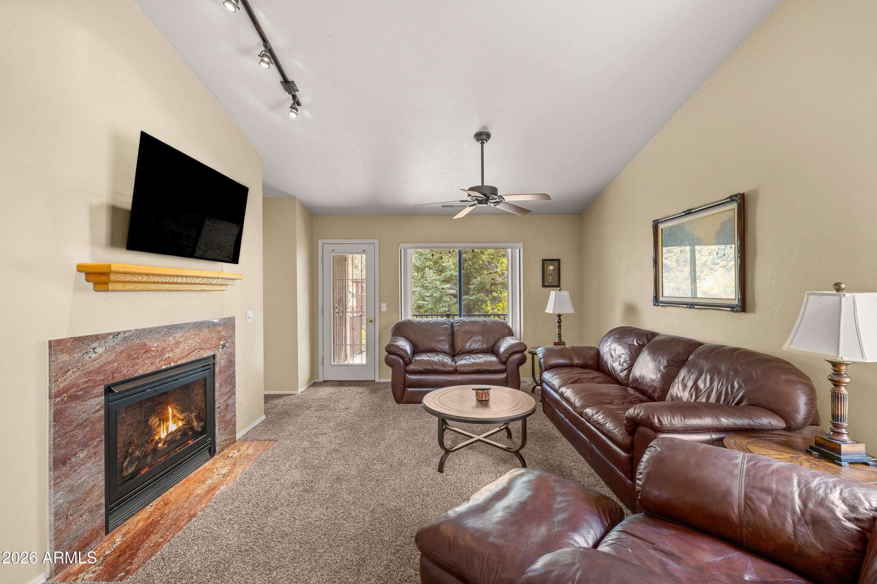 6475 East Settlers Run Road, Unit 14 Flagstaff, AZ 86004 - Photo 4 of 30 Living Area