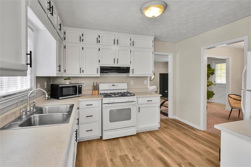 5284 Wydella Road Southwest Lilburn, GA 30047 - Photo 14 of 39