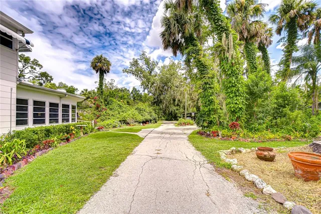 $985,000 | 10904 Hackney Drive, Riverview, FL 33578