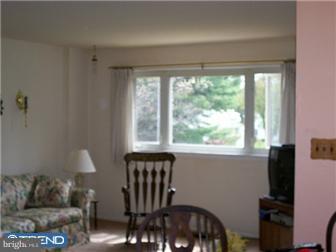 8414 Verree Road Philadelphia, PA 19111 - Photo 4 of 6 Gallery Image 4