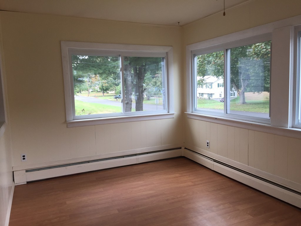 112 Rolling Acres Road Lunenburg, MA 01462 - Photo 7 of 20 Gallery Image 7
