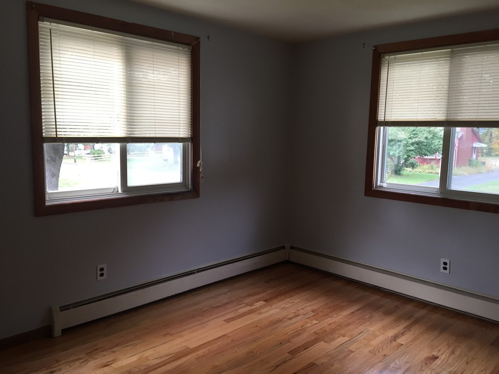112 Rolling Acres Road Lunenburg, MA 01462 - Photo 9 of 20 Gallery Image 9