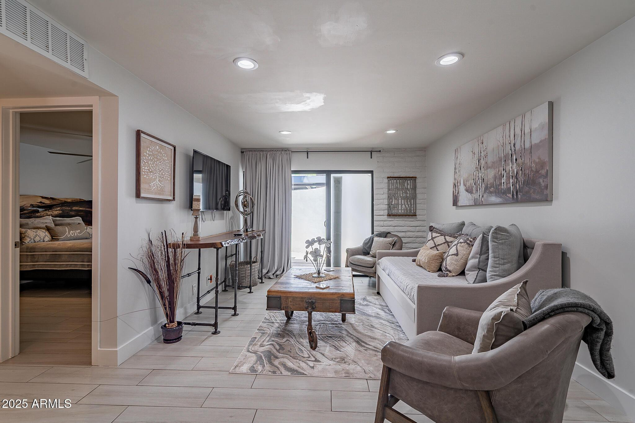 4351 North 36th Street, Unit 3 Phoenix, AZ 85018 - Photo 8 of 19 Photo #8