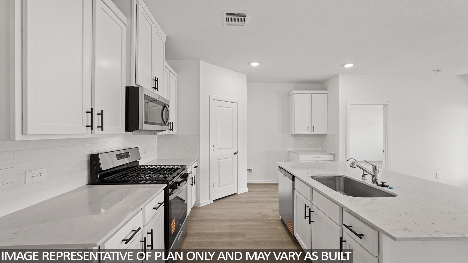 16796 Country Roots Avenue Conroe, TX 77302 - Photo 2 of 24