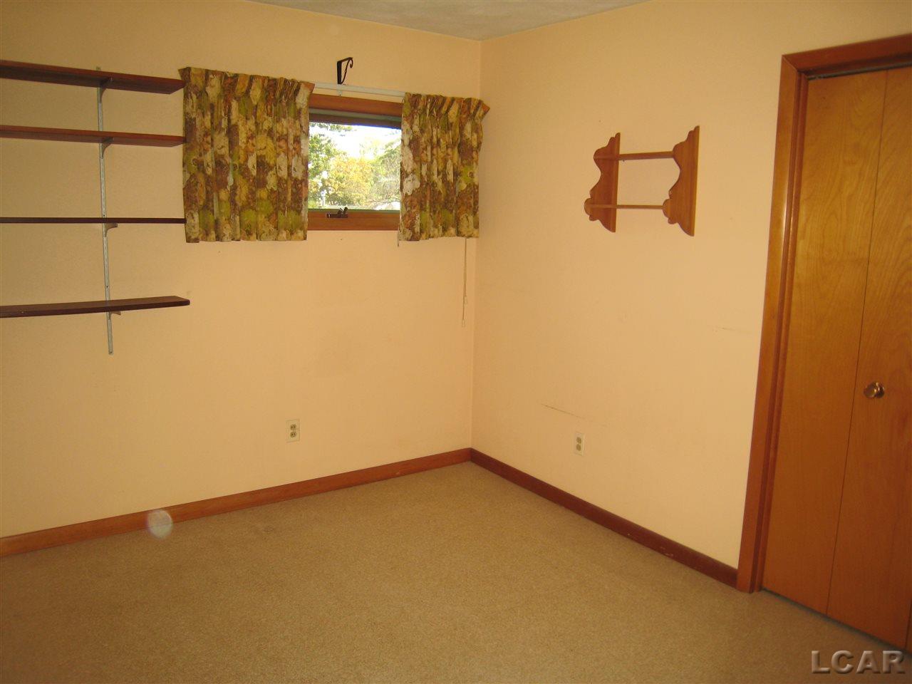 8145 Short Street Clinton, MI 49236 - Photo 17 of 26 31395357-16.JPG
