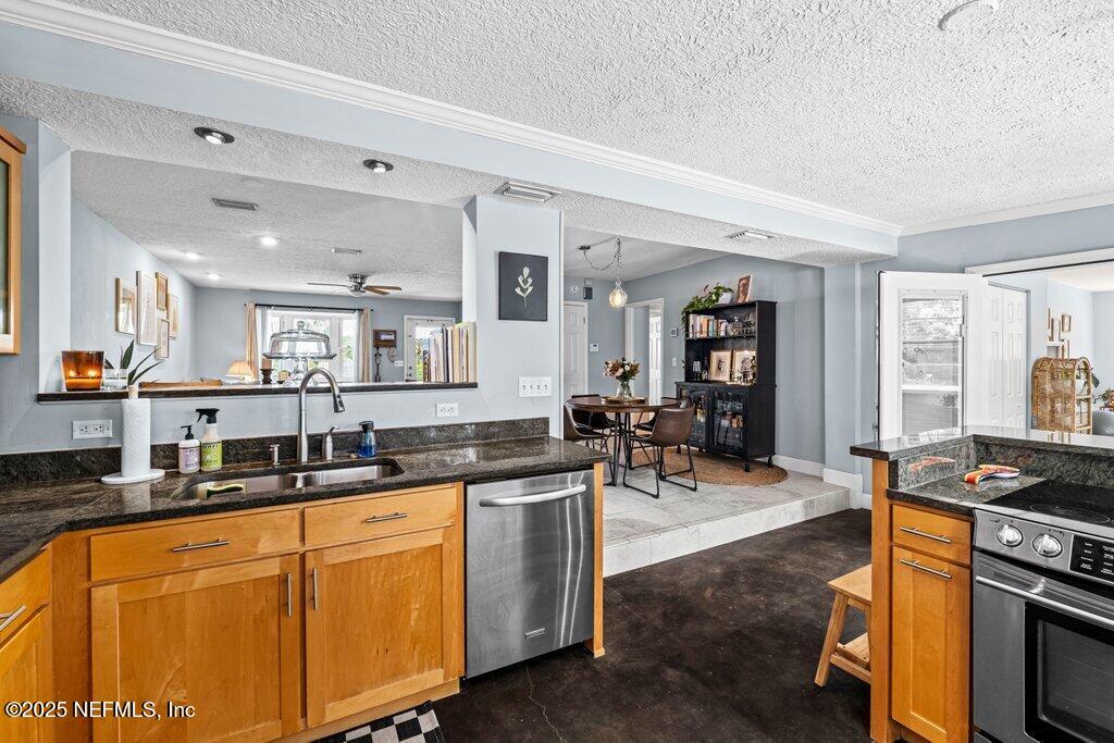 718 Vecuna Road Atlantic Beach, FL 32233 - Photo 8 of 40 P1154599.JPG-SMALL