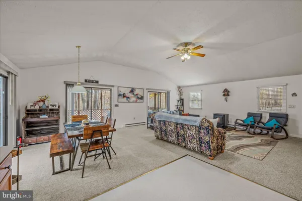 $1,650 | 67 Tranquil Way, Berkeley Springs, WV 25411