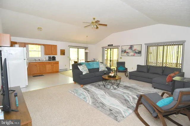 $1,850 | 67 Tranquil Way, Berkeley Springs, WV 25411