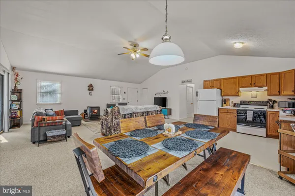 $1,650 | 67 Tranquil Way, Berkeley Springs, WV 25411