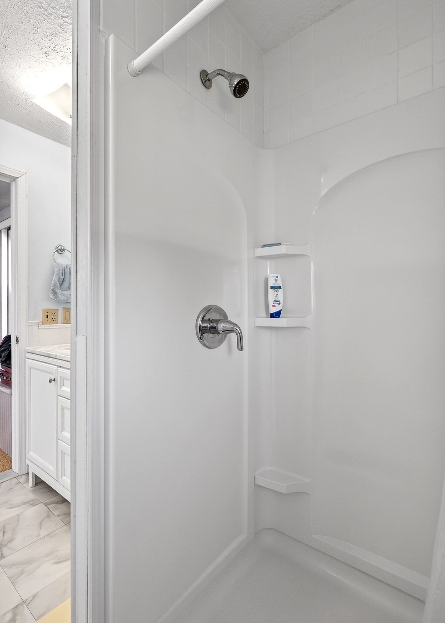 566 Turntable Road Sparta, TN 38583 - Photo 22 of 48 a bathroom with a shower