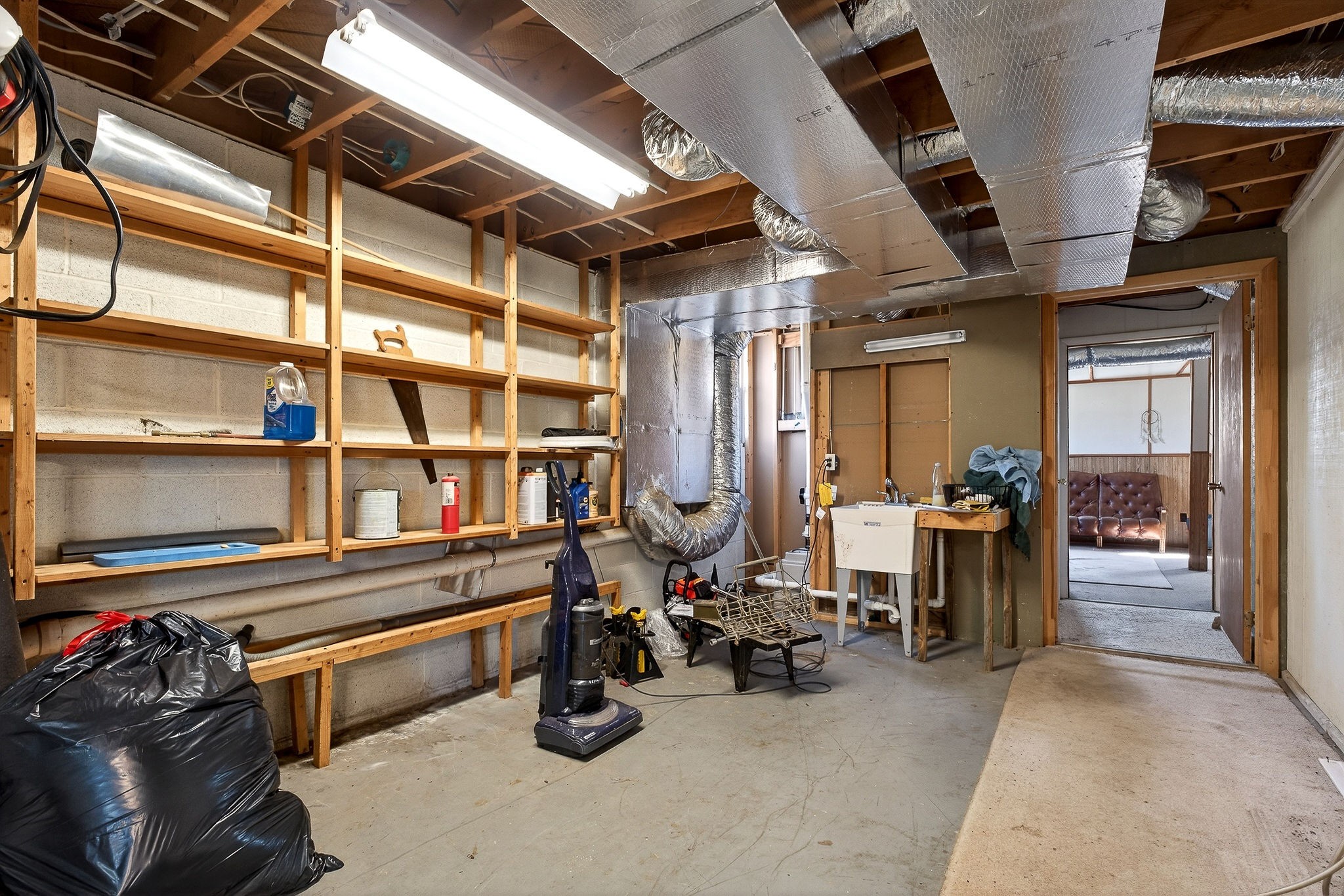 566 Turntable Road Sparta, TN 38583 - Photo 33 of 48 a view of a room with gym equipment