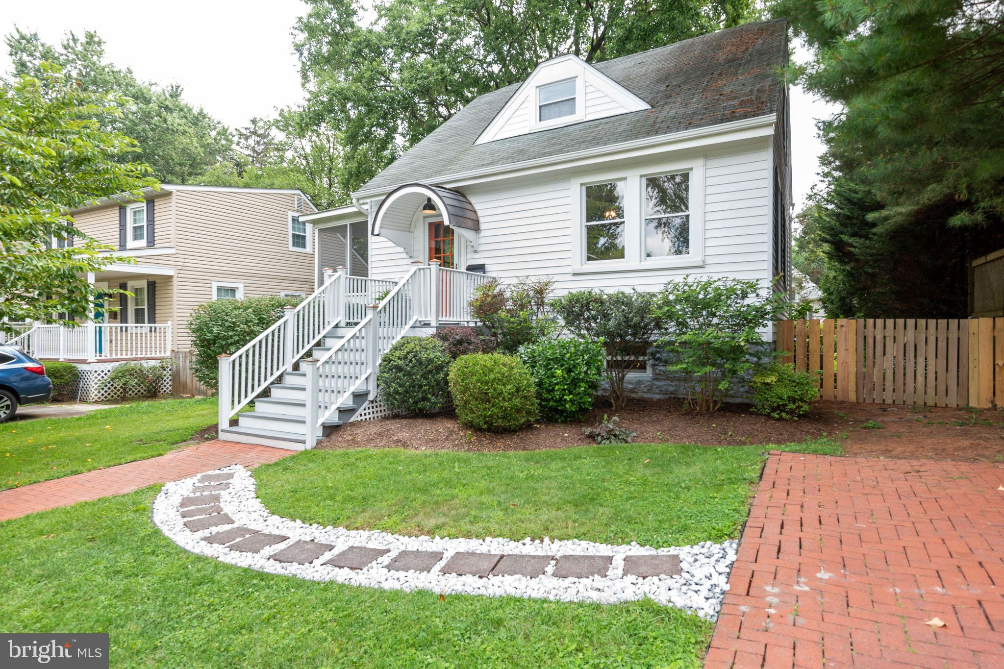 827 Cedarcroft Road Baltimore, MD 21212 - Photo 2 of 29 Brick driveway to front steps