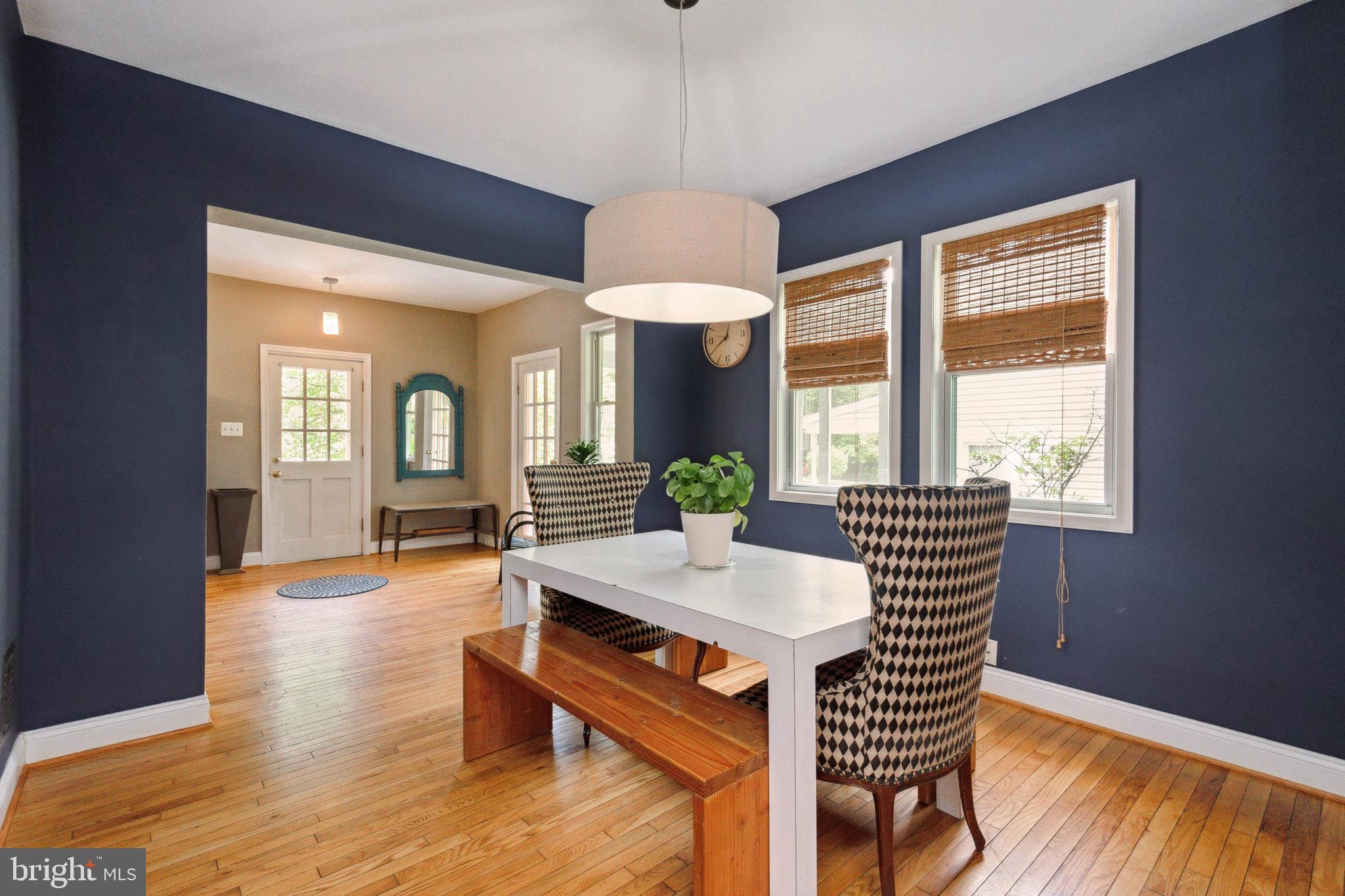 827 Cedarcroft Road Baltimore, MD 21212 - Photo 8 of 29 Open Dining area