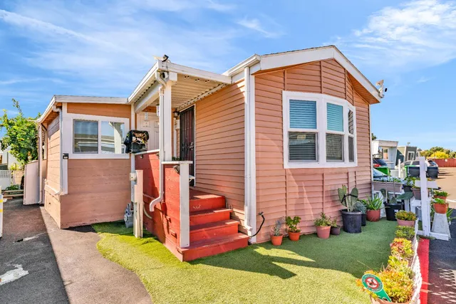 $219,000 | 747 Lewelling Boulevard, San Leandro, CA 94579