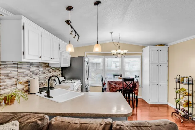 $219,000 | 747 Lewelling Boulevard, San Leandro, CA 94579