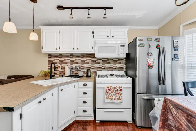 $219,000 | 747 Lewelling Boulevard, San Leandro, CA 94579