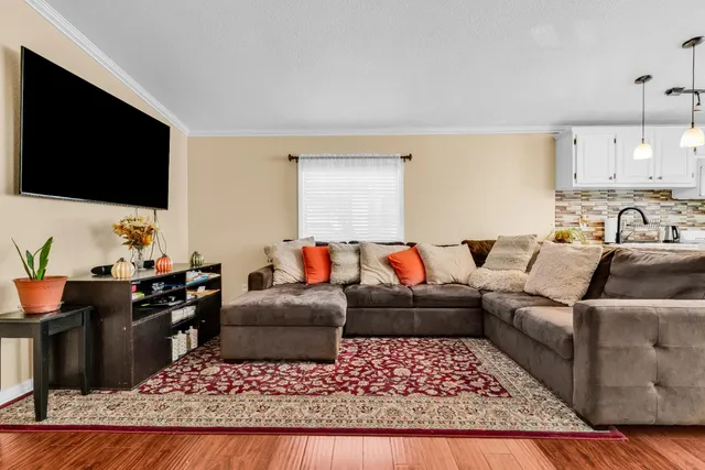 $219,000 | 747 Lewelling Boulevard, San Leandro, CA 94579