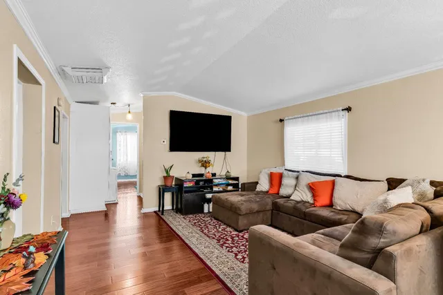 $219,000 | 747 Lewelling Boulevard, San Leandro, CA 94579