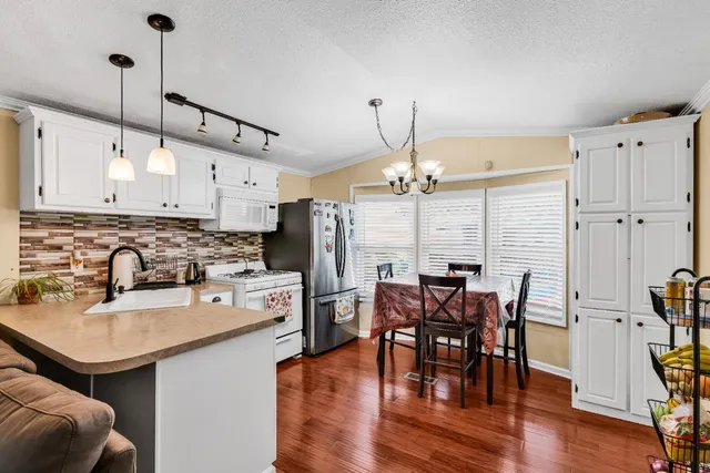 $219,000 | 747 Lewelling Boulevard, San Leandro, CA 94579