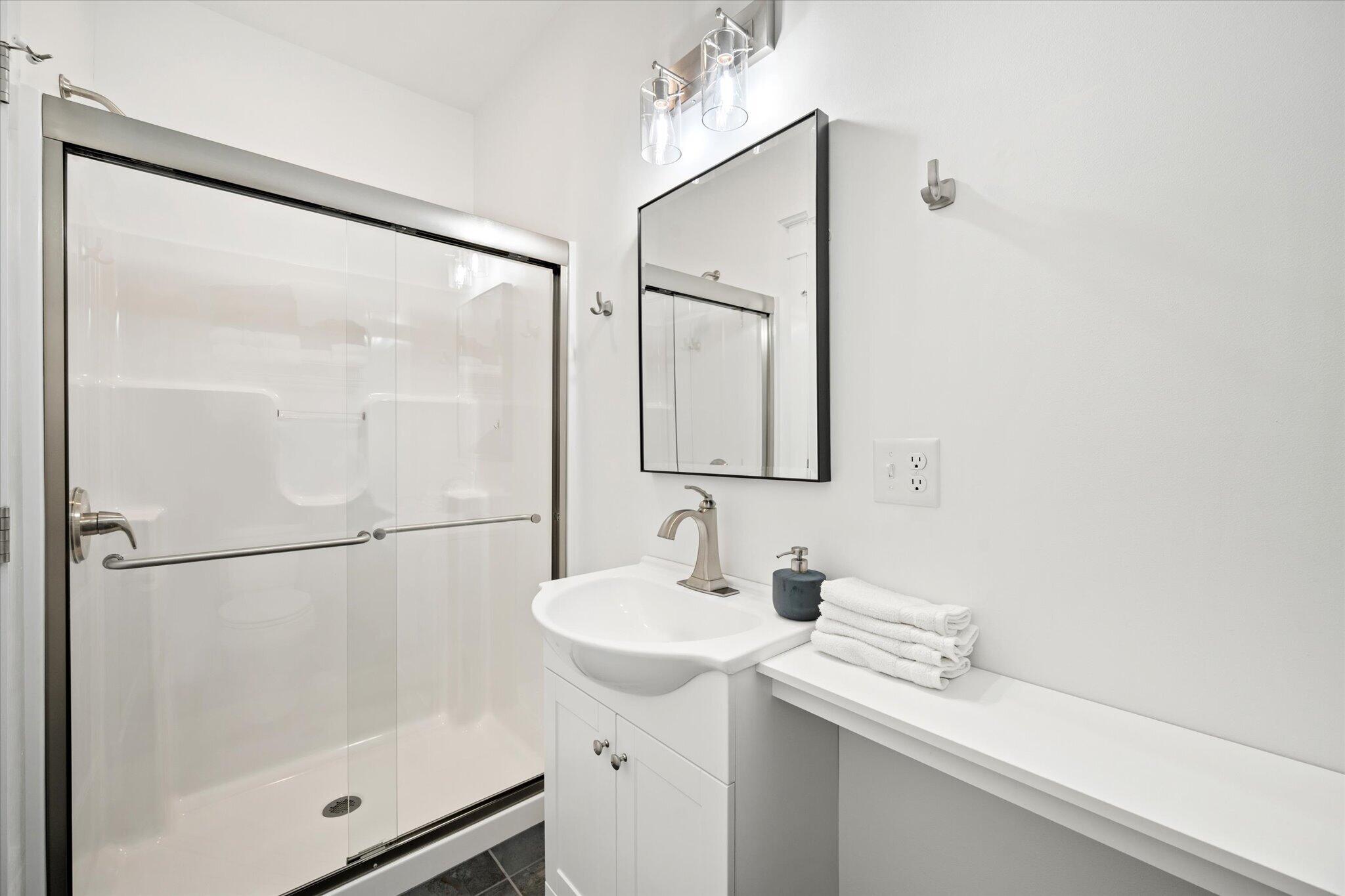23 Killarney Court Bangor, ME 04401 - Photo 24 of 34 36-Bathroom
