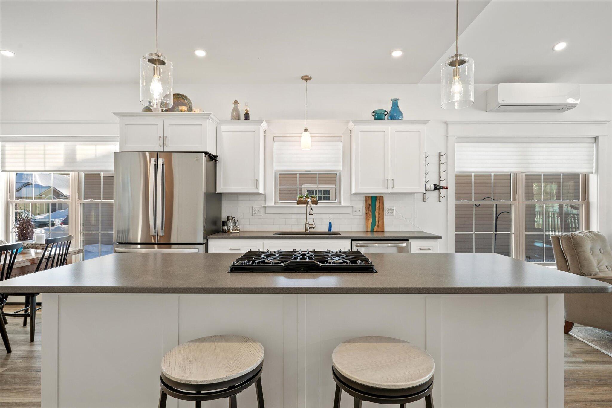 23 Killarney Court Bangor, ME 04401 - Photo 6 of 34 14-Kitchen