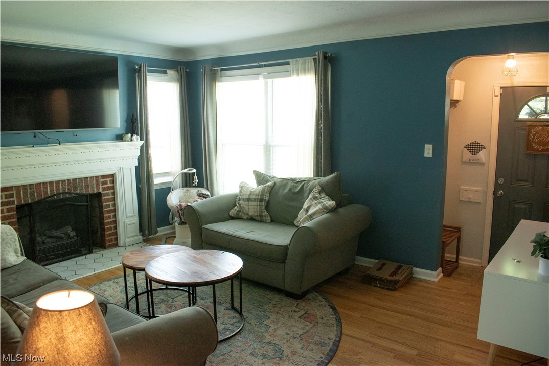 3015 Hearthstone Road Cleveland, OH 44134 - Photo 9 of 27