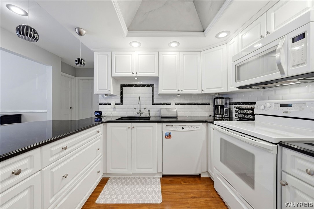 1085 Youngs Road, Unit G Amherst, NY 14221 - Photo 9 of 34 Gallery Image 9