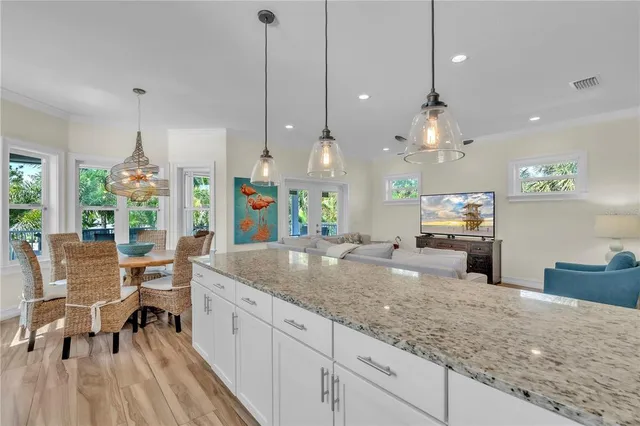 $1,695,000 | 5710 Carissa Street, Holmes Beach, FL 34217