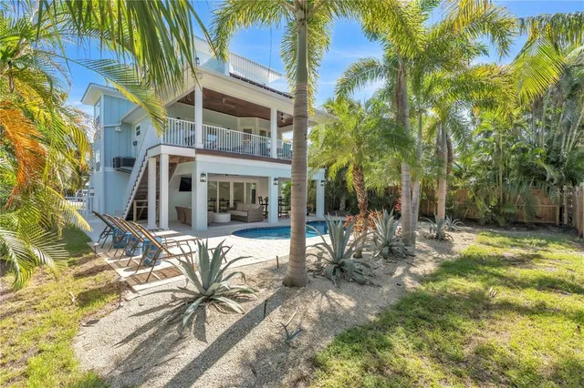 $1,695,000 | 5710 Carissa Street, Holmes Beach, FL 34217