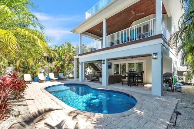 $1,695,000 | 5710 Carissa Street, Holmes Beach, FL 34217
