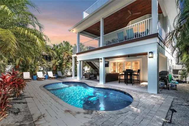 $1,695,000 | 5710 Carissa Street, Holmes Beach, FL 34217