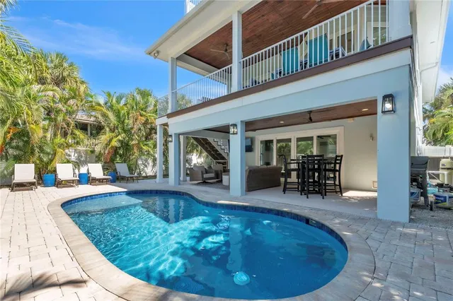 $1,695,000 | 5710 Carissa Street, Holmes Beach, FL 34217