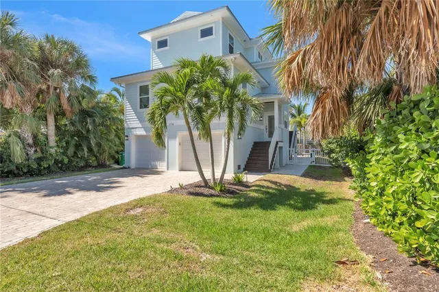 $1,695,000 | 5710 Carissa Street, Holmes Beach, FL 34217