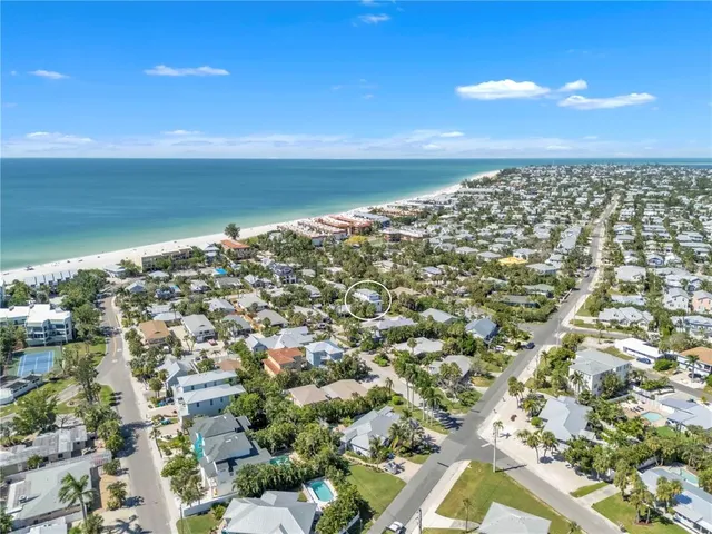 $1,695,000 | 5710 Carissa Street, Holmes Beach, FL 34217