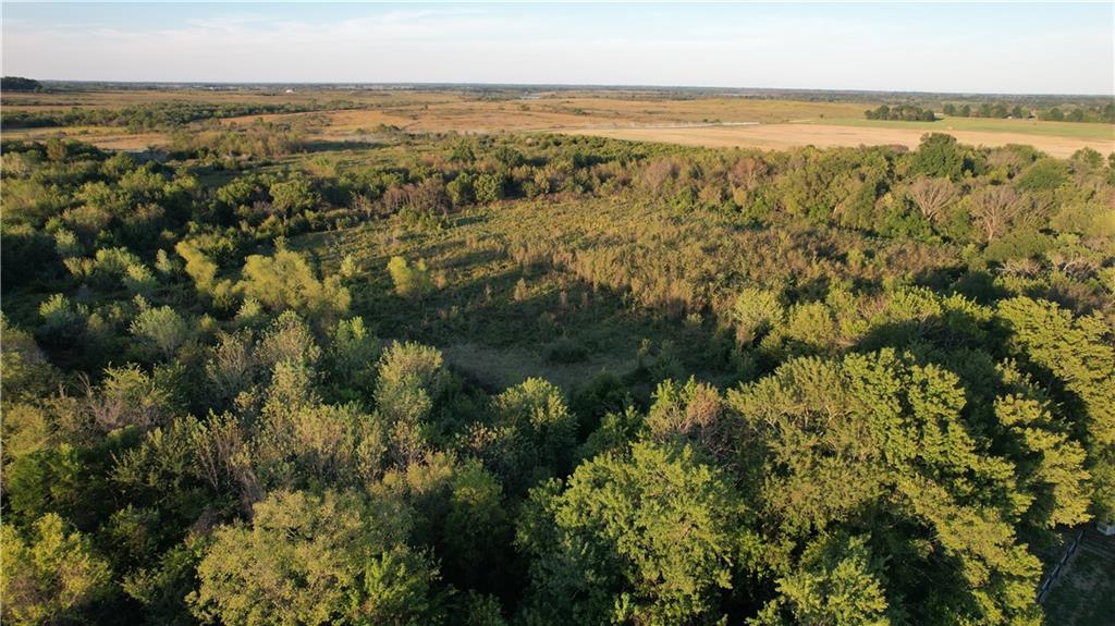890 Northwest 100th Road Liberal, MO 64762 - Photo 9 of 15 Gallery Image 9