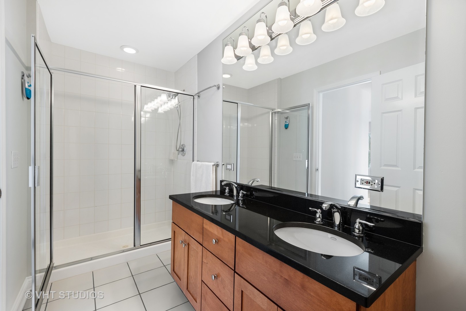 315 Burlington Street, Unit A Riverside, IL 60546 - Photo 7 of 10