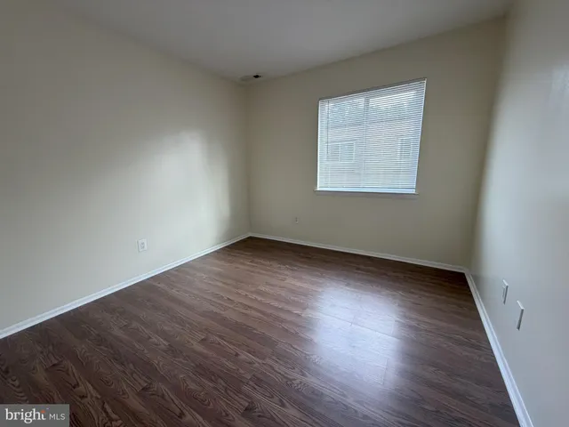 $299,900 | 3804 El Cerrito Place, Unit 4E, Alexandria, VA 22309