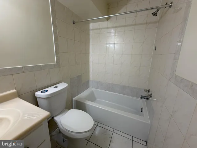 $299,900 | 3804 El Cerrito Place, Unit 4E, Alexandria, VA 22309