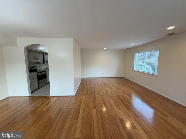 $299,900 | 3804 El Cerrito Place, Unit 4E, Alexandria, VA 22309