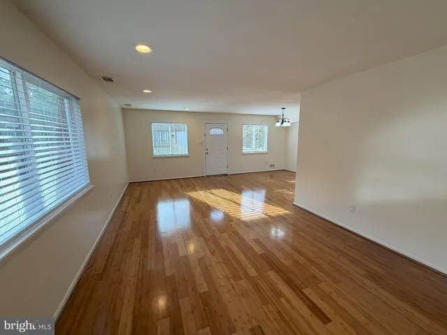 $299,900 | 3804 El Cerrito Place, Unit 4E, Alexandria, VA 22309