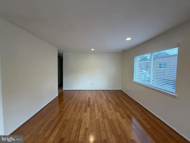 $299,900 | 3804 El Cerrito Place, Unit 4E, Alexandria, VA 22309