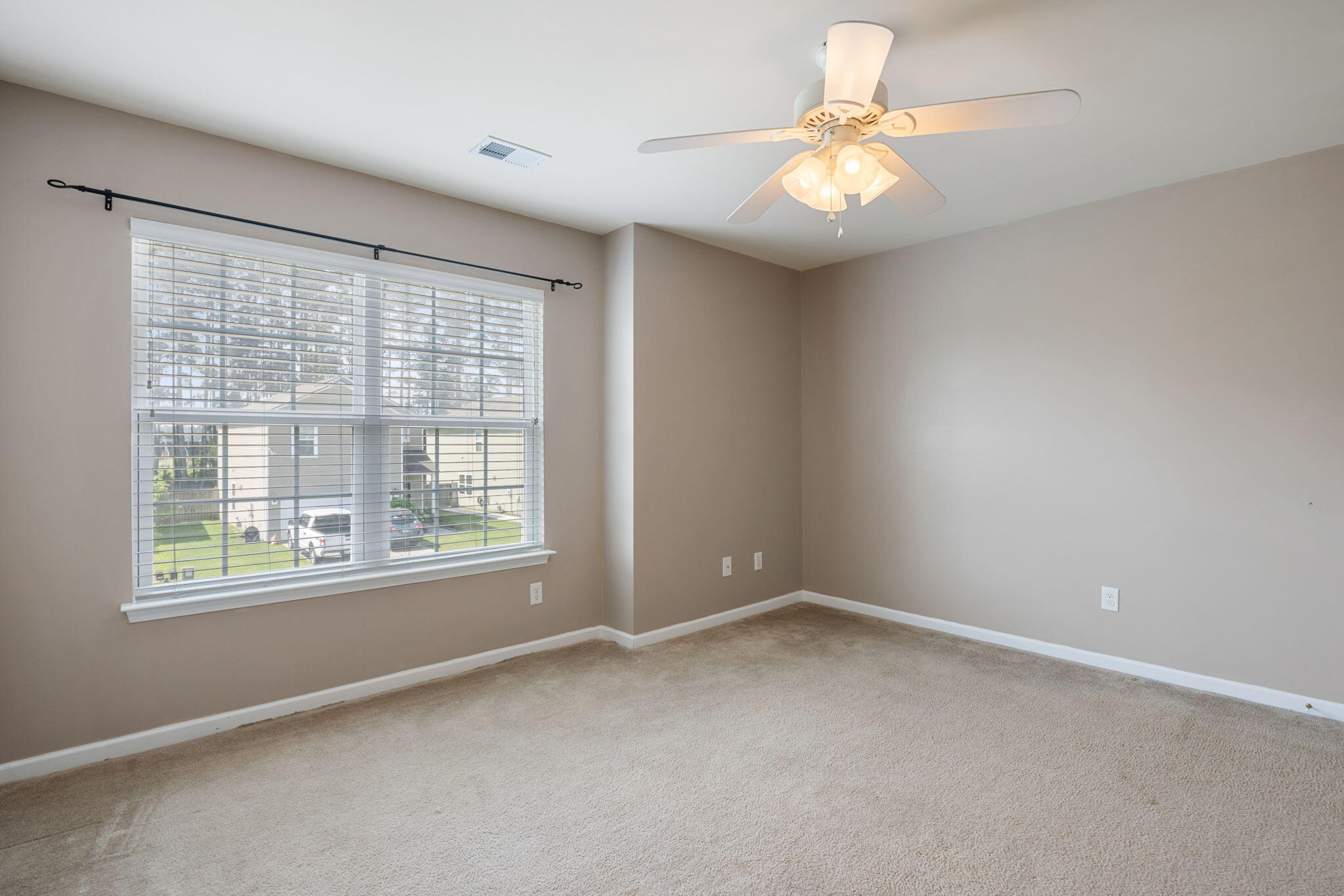 352 Iveson Road Summerville, SC 29486 - Photo 19 of 26 Guest Bedroom