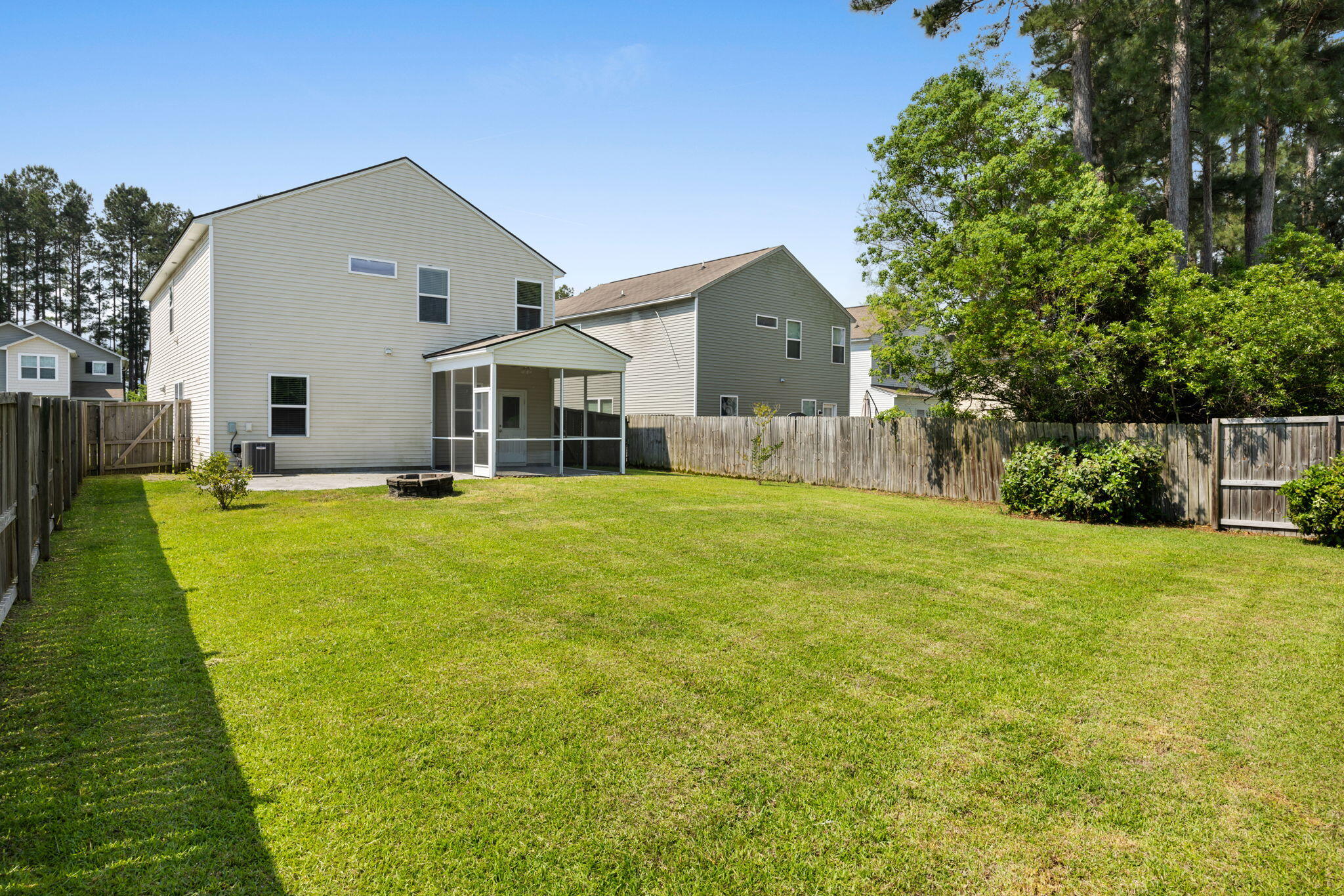 352 Iveson Road Summerville, SC 29486 - Photo 24 of 26 Large Backyard