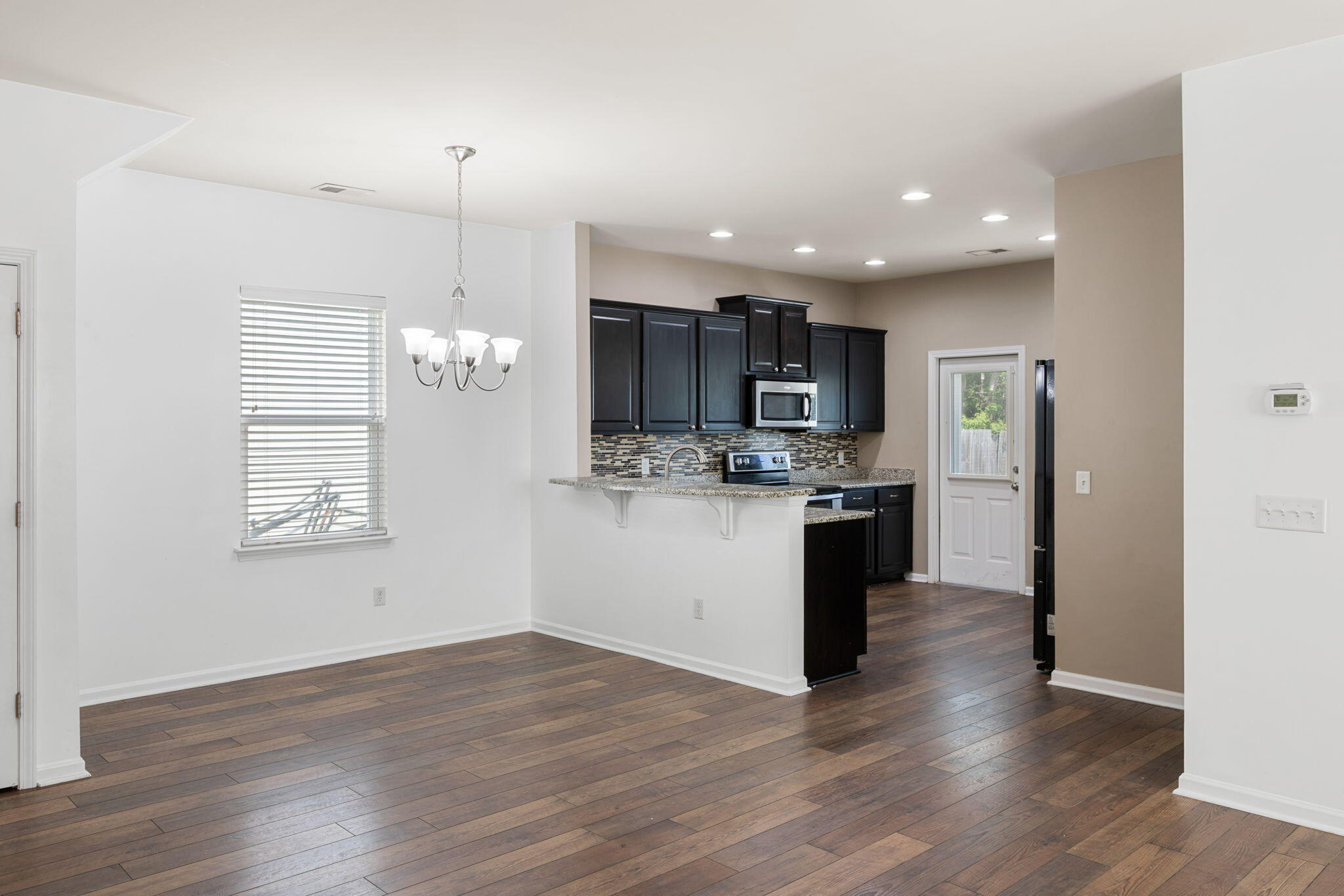 352 Iveson Road Summerville, SC 29486 - Photo 7 of 26 Dining area
