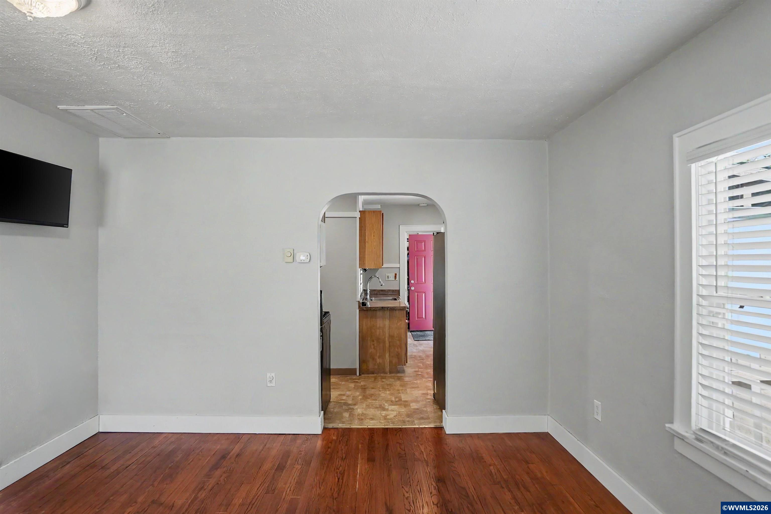 2155 Mill Street Southeast Salem, OR 97301 - Photo 9 of 29