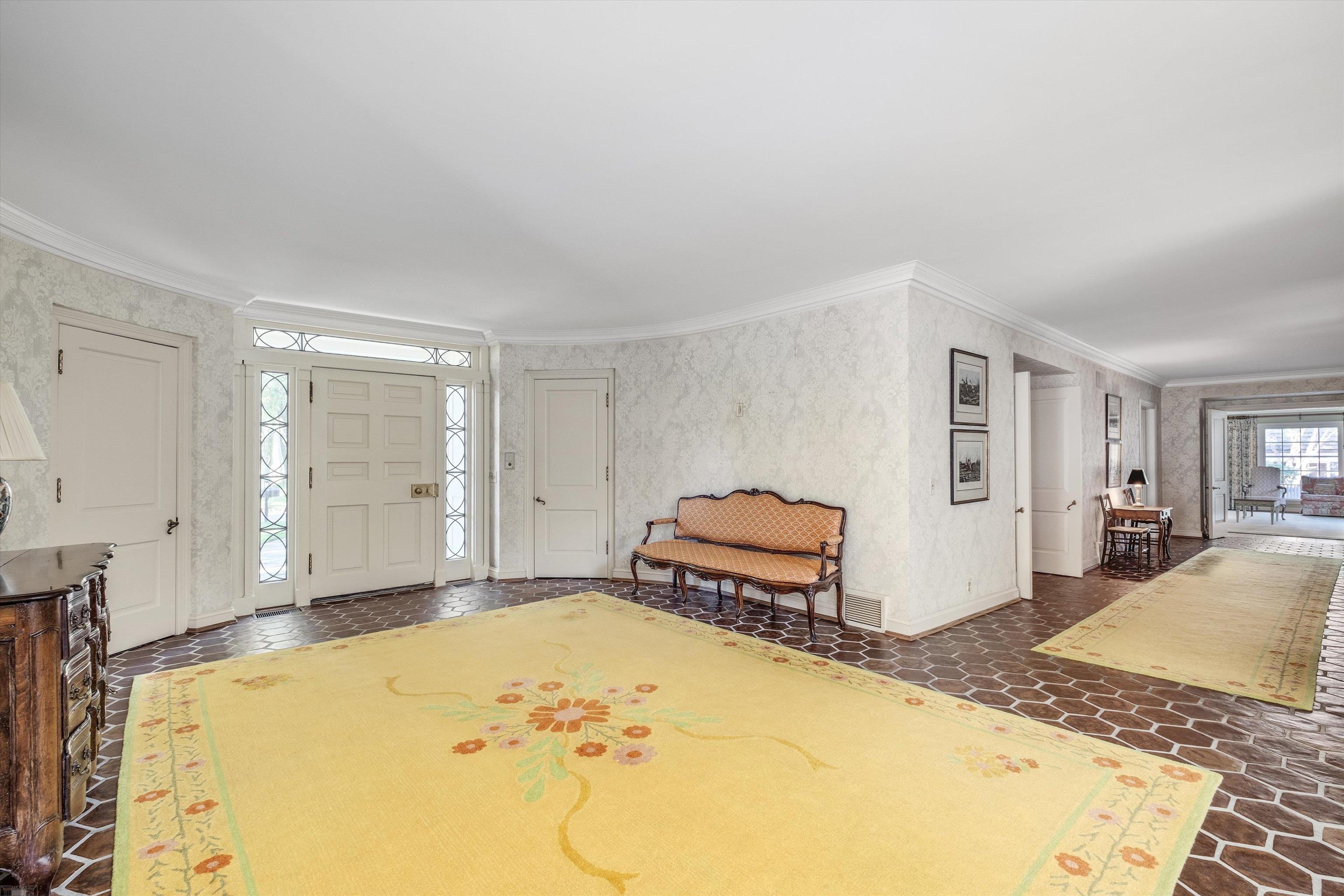 382 Provencal Road Grosse Pointe Farms, MI 48236 - Photo 11 of 95