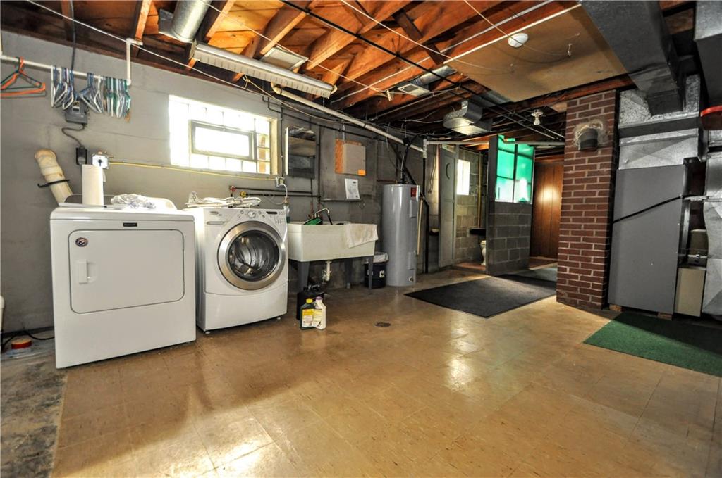 880 Peairs Road Elizabeth, PA 15037 - Photo 27 of 33 a utility room with dryer and washer